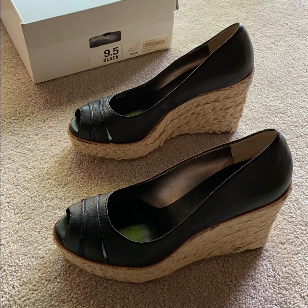 NWT 9.5 Banana Republic Black Leather Wedge Shoes